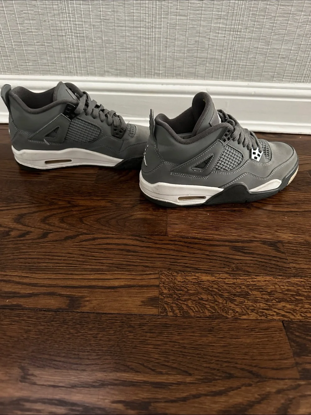 Air Jordan 4 Retro (GS) Sz. 6.5Y
